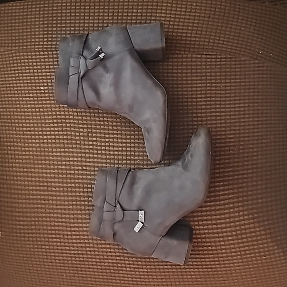 Kelly & Katie ankle boots